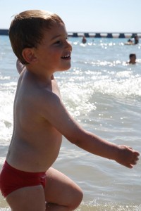 Gaspard est beaucoup moins trouillard dans l'eau