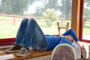Patrice a un petit coup de mou: alors il sieste.