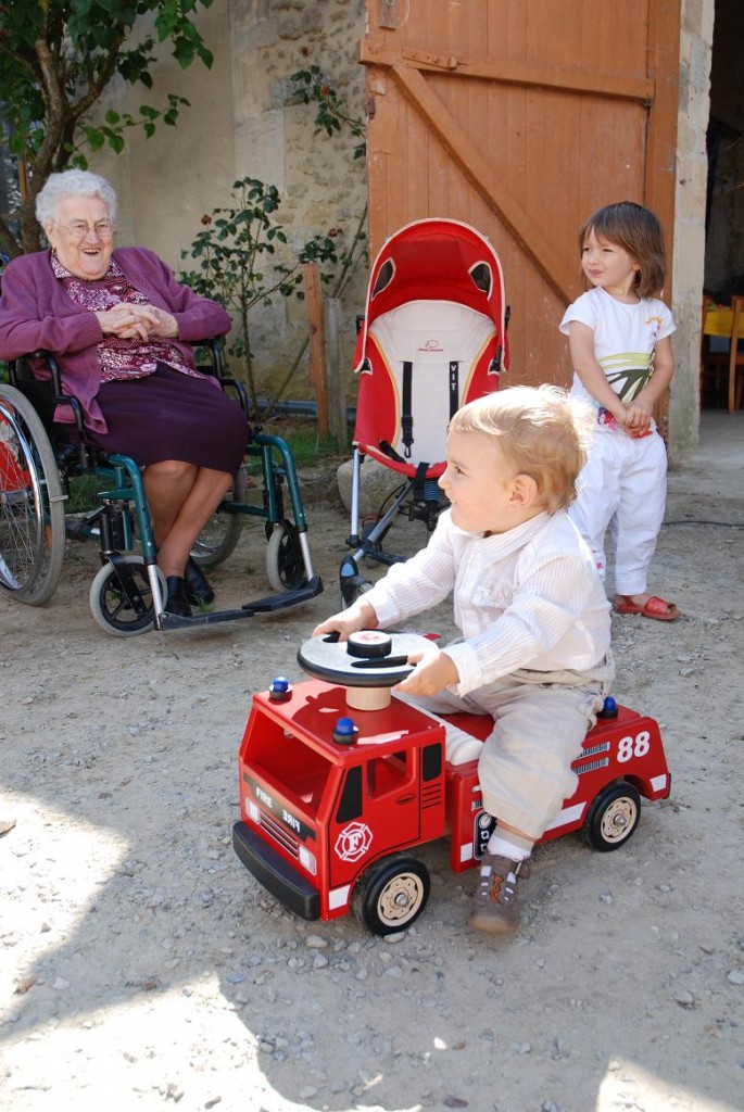 Un de mes cadeaux: mon joli camion de pompier!!! peut-être une vocation?
